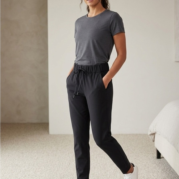 lululemon athletica Pants - Lululemon On the Fly Black Pants